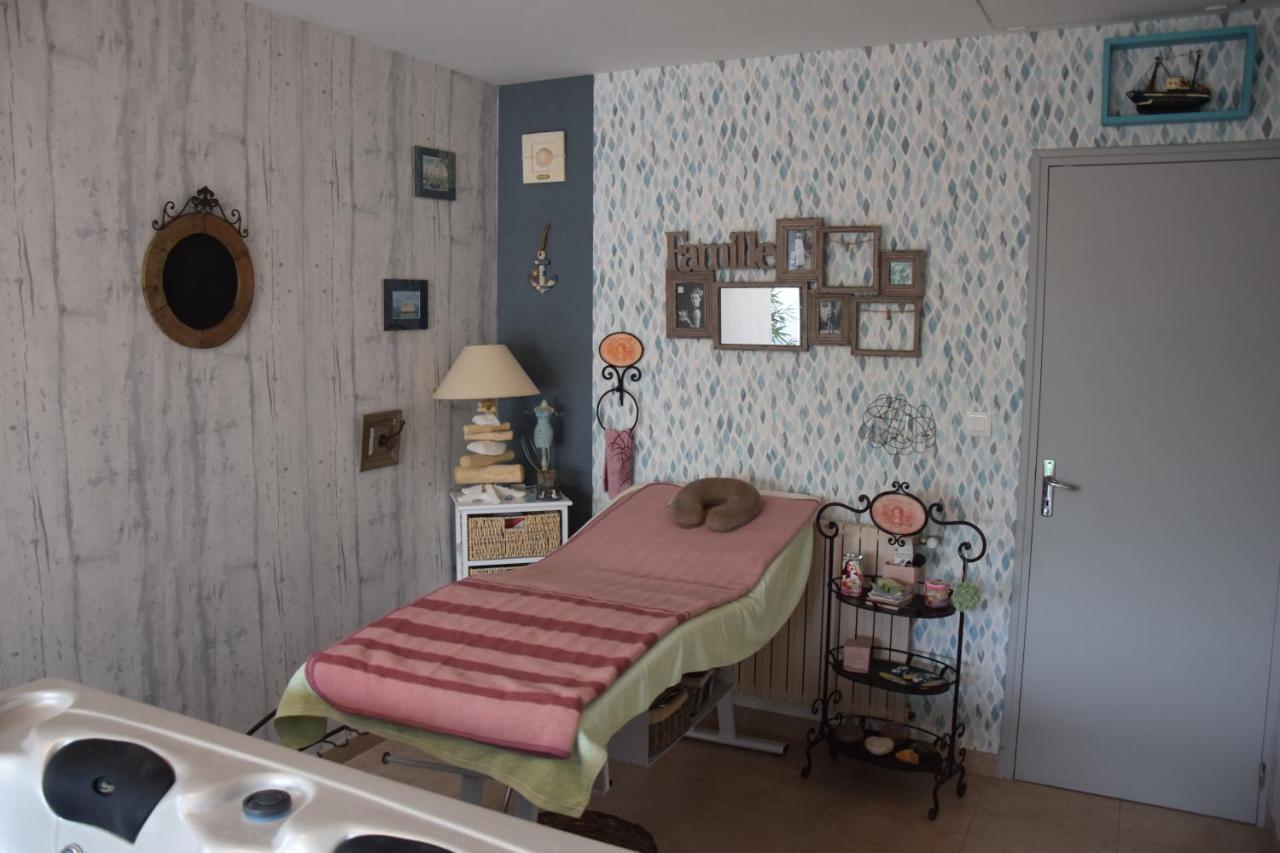 Au Gue Du Bois Bed and Breakfast Neuville-du-Poitou Eksteriør billede