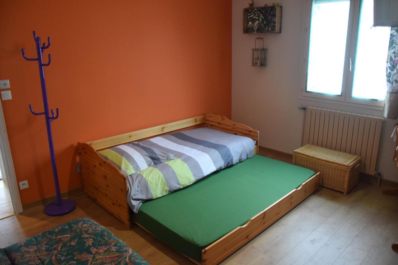 Au Gue Du Bois Bed and Breakfast Neuville-du-Poitou Eksteriør billede